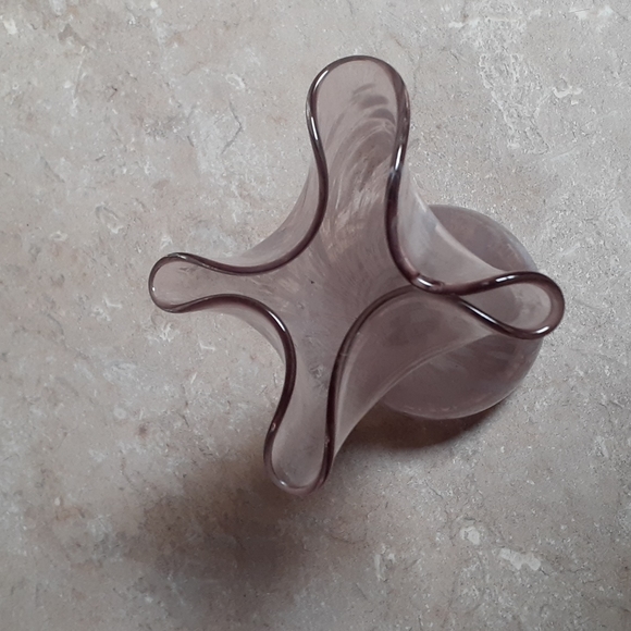 Small Purple & White Marbled Swung Glass Vase - Picture 3 of 8